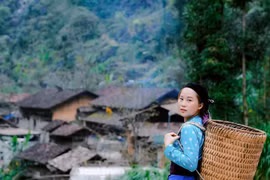 Vàng Thị Dế và hành trình đưa vải lanh Mông ra thế giới