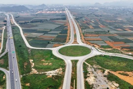 Ngắm đại lộ gần 2.000 tỷ đồng vừa được đặt tên ở Ninh Bình