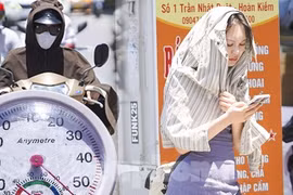 Hà Nội đỉnh điểm nắng nóng, mặt đường hơn 50 độ C