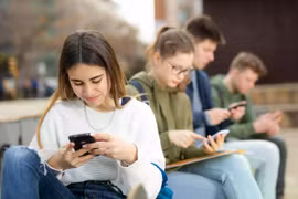 5 thứ chắc chắc có trên Facebook của người EQ thấp