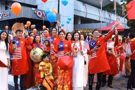 Kiều bào tin tưởng, đánh giá cao kết quả Đại hội XIV của Đảng