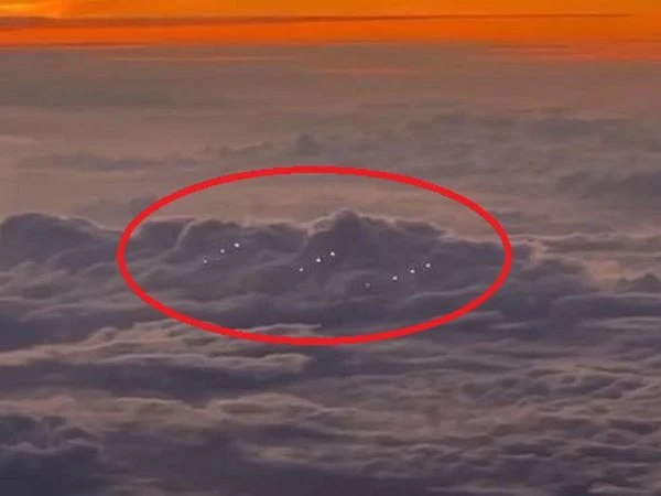 Nóng: Bắt được vật thể bất thường trên bầu trời, nghi là UFO 