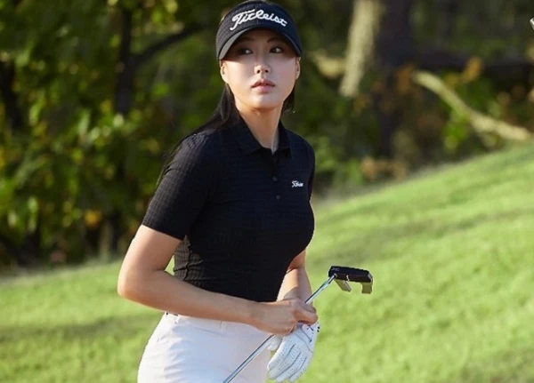 Quá gợi cảm, nữ golf thủ Hàn Quốc bị nhận nhầm siêu mẫu
