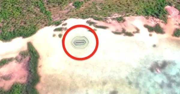 Tuyên bố sốc: "Phát hiện căn cứ của người ngoài hành tinh dưới lòng đất"?