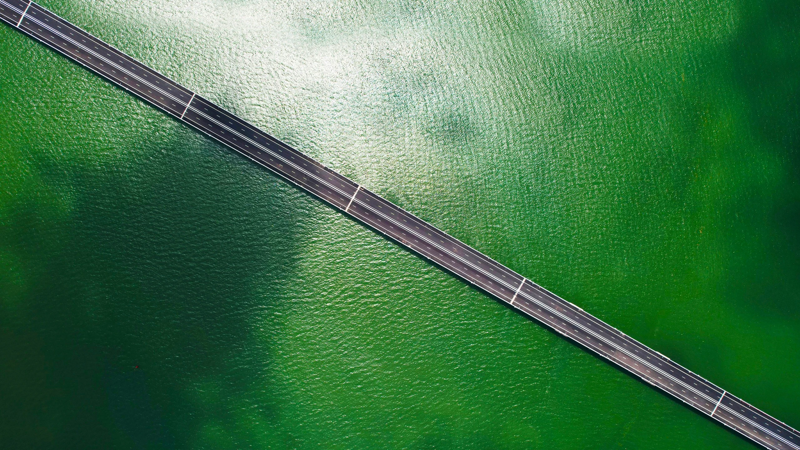 Đẹp ngỡ ngàng cao tốc nghìn tỷ nhìn từ trên cao