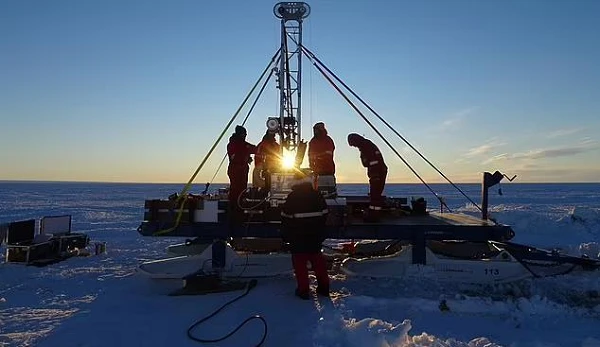 Nóng: Phát hiện 77 sinh vật “ngoài hành tinh” ở vùng đất chết