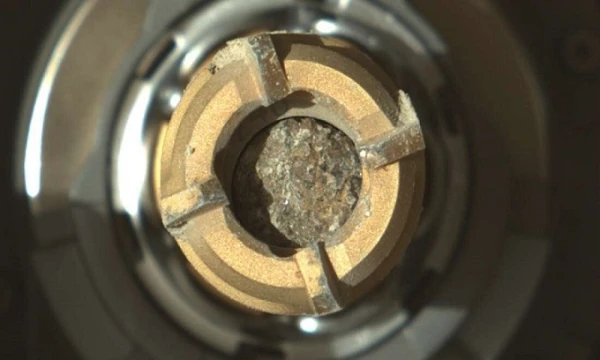 Nóng: “Tóm gọn” mẫu đá sao Hỏa chứa khoáng chất có trên Trái đất