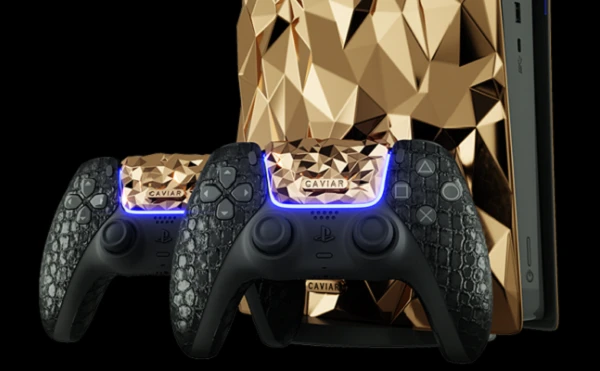 Ngắm máy PlayStation 5 phủ 4,5 kg vàng, tay cầm bọc da cá sấu