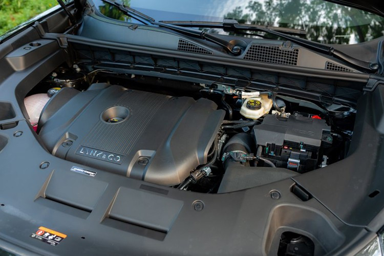Mức giá 999 triệu đồng đặt Lynk & Co 01 Hyper vào cùng “mâm” với những đối thủ Nhật và Hàn đã có vị thế vững chắc trên thị trường Việt Nam. 6-4396.jpg