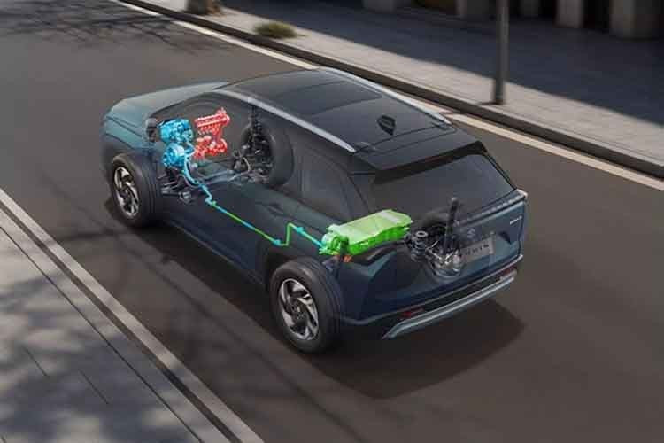 Nằm bên dưới nắp ca-pô của Suzuki Victoris là 3 tùy chọn động cơ. Đầu tiên là hệ truyền động mild hybrid với máy xăng 4 xi-lanh, dung tích 1.5L, cho công suất tối đa 103 mã lực. 12.jpg
