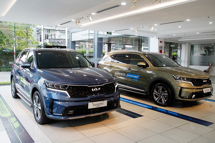 Kia Sorento giảm giá mạnh chỉ còn 879 triệu đồng tại đại lý. 1-5129.jpg
