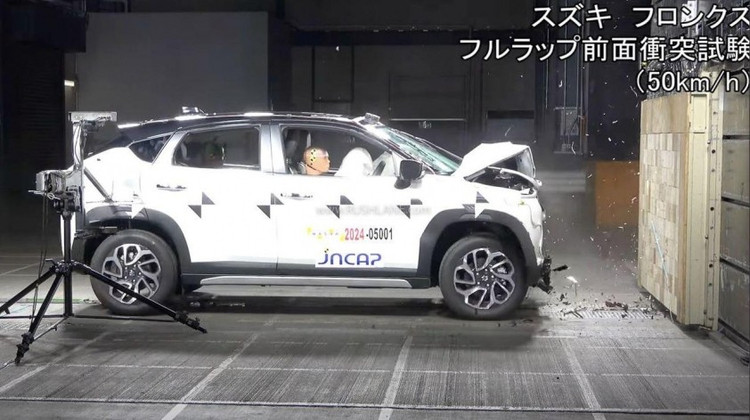 Suzuki Fronx vừa được Chương trình đánh giá an toàn xe mới Nhật Bản (JNCAP) công bố kết quả thử nghiệm va chạm với mức đánh giá 4 sao. 2.jpg