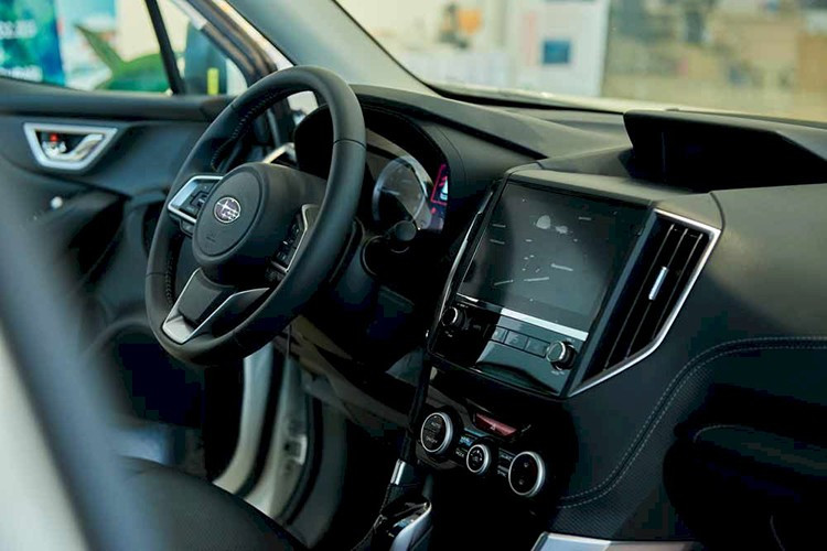 Forester bản 2.0 iL EyeSight tầm trung được giảm 200 triệu. Phiên bản cao cấp nhất là 2.0 iS EyeSight giảm giá mạnh nhất với mức 230 triệu đồng. 2-3593.jpg