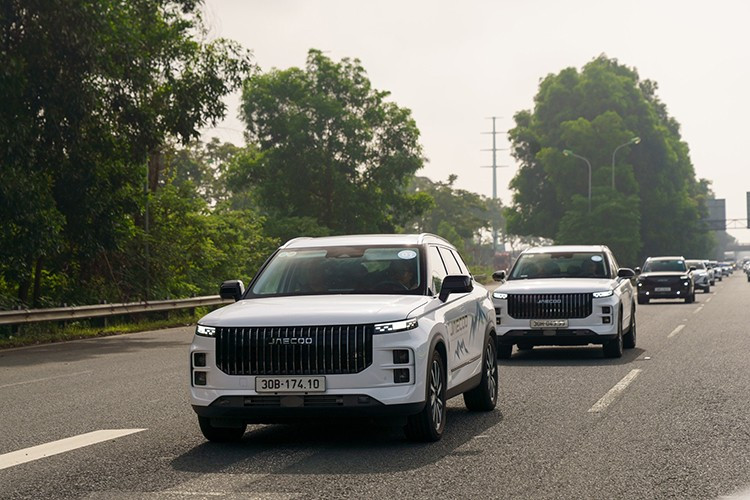 În octombrie 2025, clienții care vor cumpăra Jaecoo J7 PHEV (SHS) în loc să cheltuiască 20 de milioane de VND, vor avea nevoie doar de 1.000 de VND pentru a deține acest „asistent digital inteligent”. 2-2081.jpg