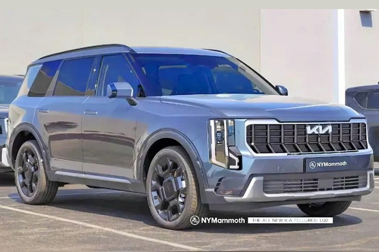 Шесть лет назад Kia Telluride позиционировался как большой и роскошный внедорожник, который затмит даже Ford Explorer. Это утверждение оказалось верным: автомобиль быстро стал вторым по популярности продуктом корейской марки Kia. 1.jpg