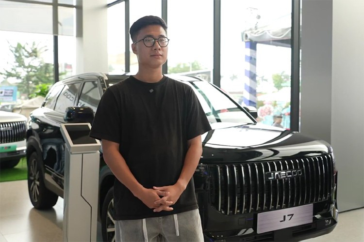 “Xe offroad nhưng vẫn hiện đại và thông minh” – Anh Việt Hoàng, Hà Nội. 1-3274.jpg