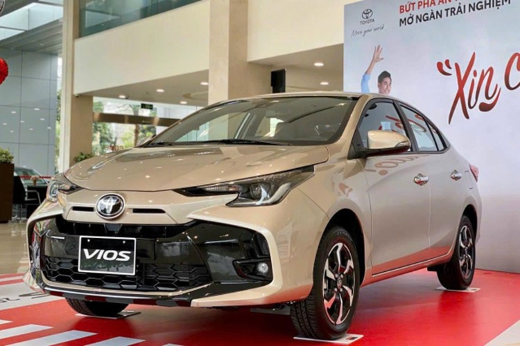 Vios ត្រូវបានផ្តល់ជូនការបញ្ចុះតម្លៃស្មើនឹង 50% នៃថ្លៃចុះឈ្មោះ និងធានារ៉ាប់រងលើតួរថយន្ត Toyota រយៈពេល 1 ឆ្នាំ។ 2-661.jpg