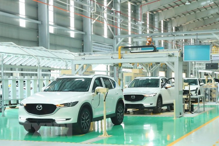 Hoy en día, la mayoría de los compradores de automóviles nuevos prestan más atención a los automóviles de chasis alto multipropósito que a los automóviles de chasis bajo baratos como antes. 2-3129.jpg