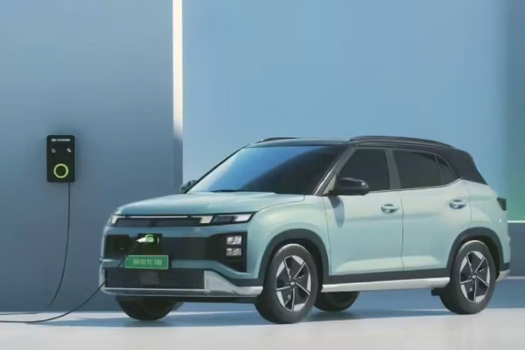 ヒュンダイ・インディアは、42 kWh のバッテリー パックを使用する「Creta Electric Excellence」と「Creta Electric Executive Tech」の 3 つの新しいモデルを導入し、国内市場での Creta Electric シリーズを拡大しました。 10-643.jpg