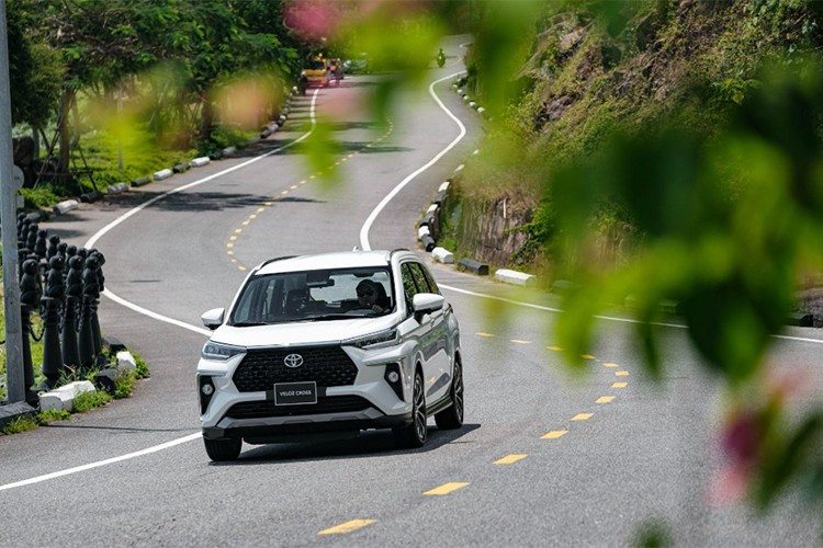 Trong tháng 8/2025, khách hàng mua Toyota Veloz Cross được ưu đãi 80- 85 triệu đồng, tùy từng phiên bản. 2-4315.jpg
