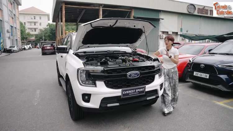 フォード エベレスト 2026 限定版発売、価格は 49,700 ドルから