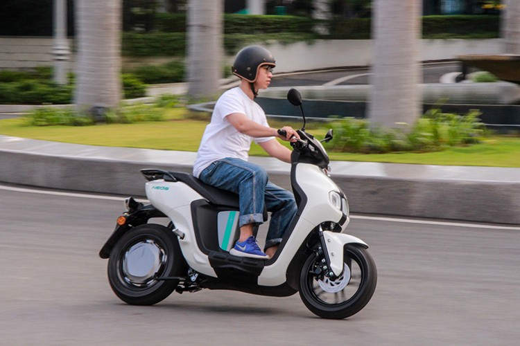 Hiệp hội các nhà sản xuất xe máy Việt Nam (VAMM) cho biết tổng doanh số 5 thành viên trong nửa đầu năm đạt 1,284 triệu chiếc xe máy điện. 5-8199.jpg