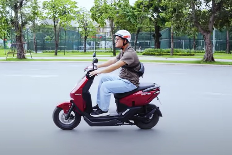 Honda ICON e: tại Việt Nam có giá bán khởi điểm từ 26,9 triệu đồng. 1-4999.jpg