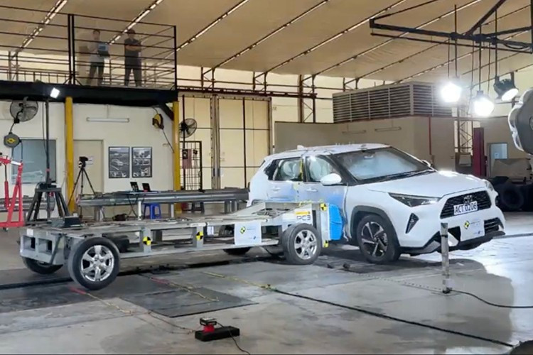 Toyota Yaris Cross được ASEAN NCAP chấm an toàn 5 sao. 1-9857.jpg