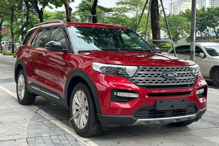Ford Explorer Bán kém nhất thị trường trong tháng vừa qua là mẫu SUV cỡ lớn Ford Explorer với doanh số vỏn vẹn đúng 1 chiếc. So với tháng 6/2025, doanh số của mẫu xe nhà Ford không hề suy chuyển. Điều này cũng không ngạc nhiên vì Explorer hiện đã bị ngừng bán tại thị trường Việt Nam. Theo nhân viên tư vấn bán hàng tại đại lý, lô xe Ford Explorer đã bán hết. Đại lý hiện chưa có kế hoạch nhập thêm xe về Việt Nam. 2-4140.jpg