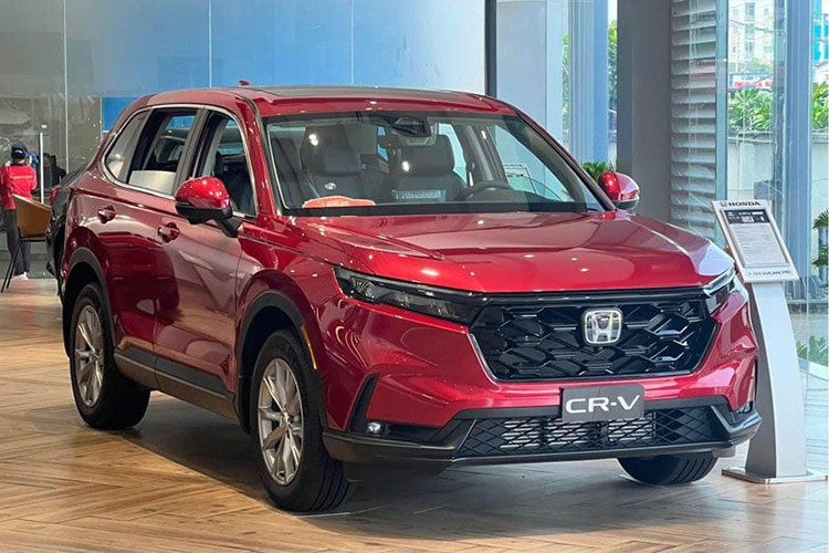 Honda CR-V được phân phối kèm ưu đãi 50% lệ phí trước bạ trong tháng 9. 3-6981.jpg