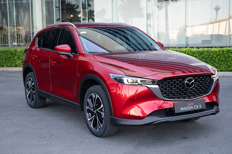 Với doanh số 1.500 xe bán ra thị trường, Mazda CX-5 đã giành lại ngôi vương từ đối thủ Ford Territory trong tháng 6/2025. 1-2186.jpg