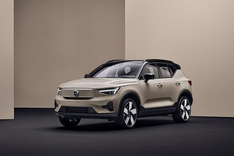 Volvo sieht sich in den USA einer Sammelklage wegen angeblich unkontrollierter Beschleunigung des Elektro-SUV XC40 Recharge gegenüber. 4-3670.jpg