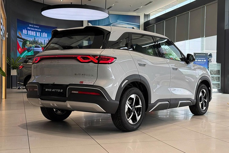 BYD Atto 2 ប្រើម៉ូទ័រអេឡិចត្រិចដែលមានកម្លាំង 174 សេះ កម្លាំងបង្វិល 290 Nm បង្កើនល្បឿនពី 0-100 គីឡូម៉ែត្រក្នុងមួយម៉ោង ប្រើពេល 8.3 វិនាទី។ 3-7698.jpg
