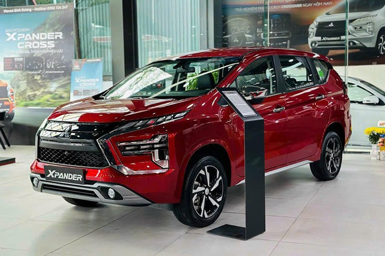 Mitsubishi Xpander៖ រថយន្ត 1,553 គ្រឿង ជាមួយនឹងរថយន្តចំនួន 1,553 គ្រឿងបានលក់ក្នុងខែកក្កដា ឆ្នាំ 2025 ការថយចុះចំនួន 171 គ្រឿង បើធៀបនឹងខែមិថុនា ឆ្នាំ 2025 ក្រុមហ៊ុន Mitsubishi Xpander បានបាត់បង់តំណែងនាំមុខគេទៅ Ford Ranger ហើយបានធ្លាក់មកចំណាត់ថ្នាក់លេខ 3 ក្នុងរថយន្តសាំង និងម៉ាស៊ូតដែលលក់ដាច់ជាងគេបំផុតនៅក្នុងខែកក្កដា ឆ្នាំ 2025 ។ ខ្លាំងដូចឆ្នាំមុនៗ។ 6.jpg