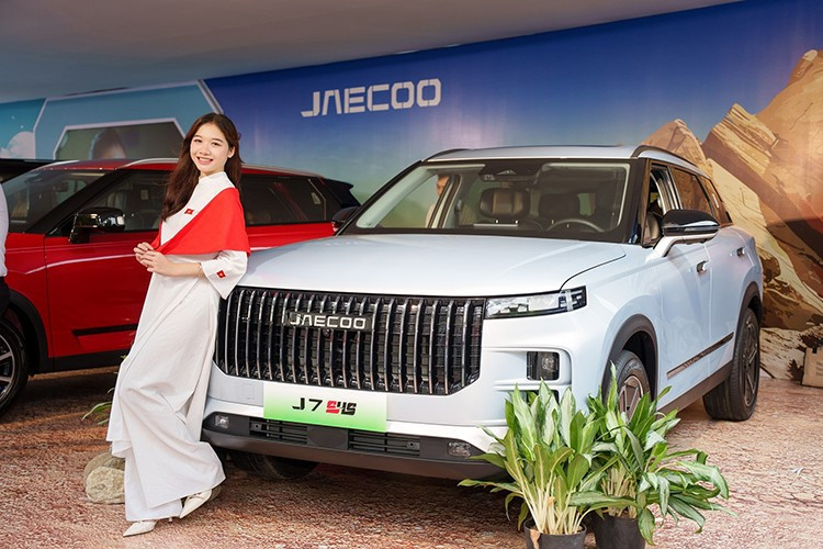 Cumpărați Jaecoo J7 PHEV - clienții se angajează să răscumpere la prețul întreg. 1-7021.jpg