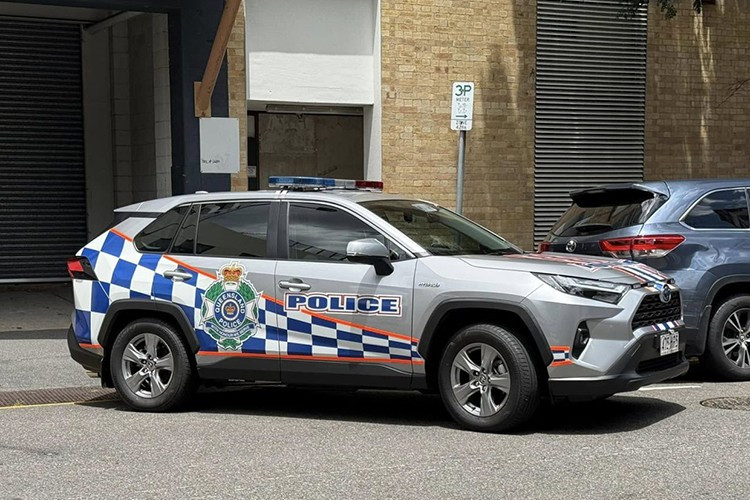 QPS নিশ্চিত করে যে RAV4 হাইব্রিড এখনও ফ্রন্ট-লাইন পরিষেবার জন্য যোগ্য। 1-892.jpg