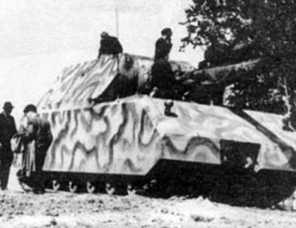 Khám phá xe tăng quái vật nặng gần 200 tấn của Đức