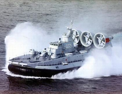 Coi mặt tàu đổ bộ đệm khí “khủng nhất” Trung Quốc