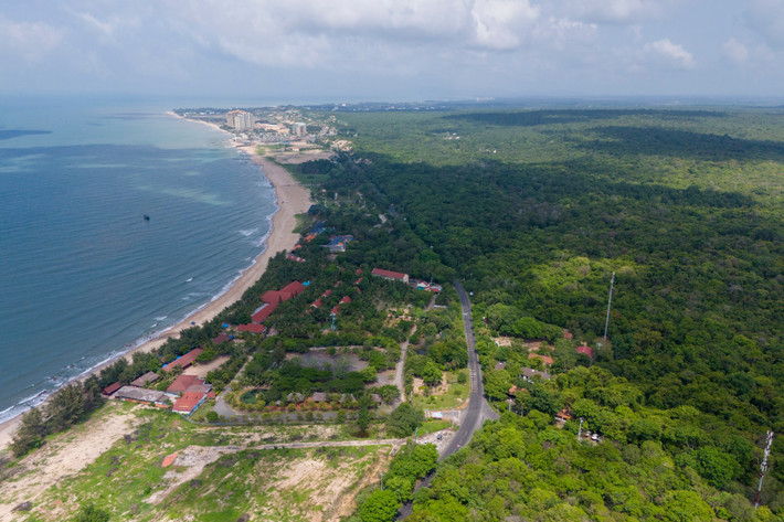 Theo Thủ tướng Phạm Minh Chính, việc triển khai tuyến cao tốc này có ý nghĩa chiến lược trong phát triển hạ tầng giao thông đối ngoại, mở rộng không gian đô thị, tạo động lực phát triển kinh tế - xã hội cho khu vực ven biển và đặc biệt là thúc đẩy ngành du lịch, dịch vụ đẳng cấp quốc tế. Đây là dự án quan trọng góp phần hiện thực hóa mục tiêu tăng trưởng kinh tế hai con số của địa phương.