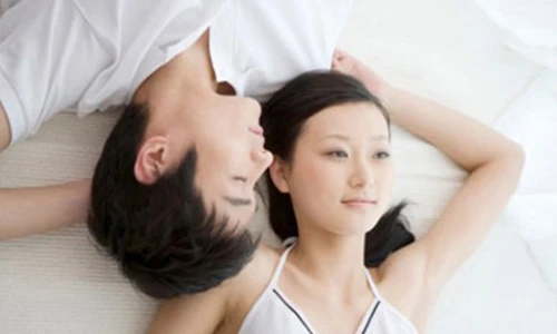 Khi lên giường, phụ nữ khao khát điều gì nhất ở đàn ông?