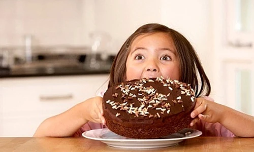 Dấu hiệu nhận biết chứng rối loạn ăn uống ở trẻ