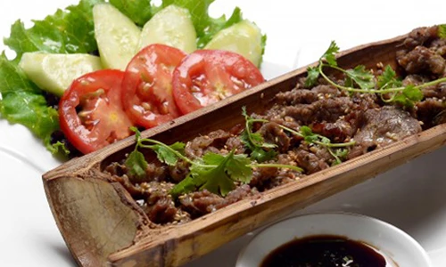 Đặc sản thịt trâu nướng ống tre Tây Nguyên