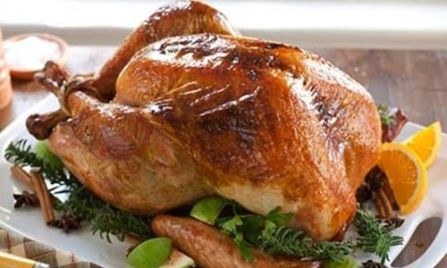 Trổ tài làm gà quay tuyệt ngon mùa Giáng sinh