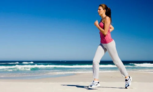 Lý do đi bộ “đều như vắt chanh” vẫn không giảm cân