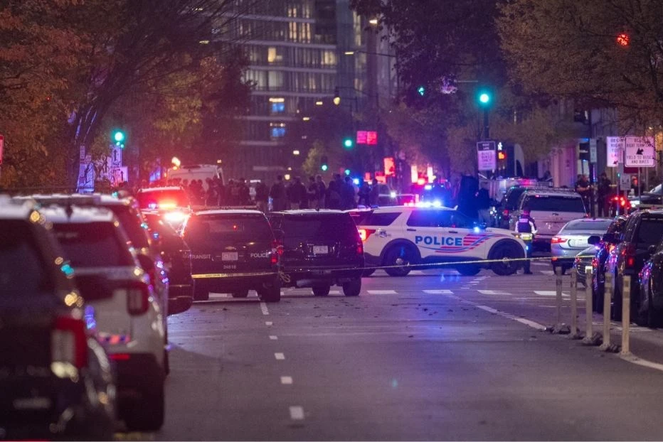 Diễn biến vụ lính Vệ binh Quốc gia Mỹ bị bắn gần Nhà Trắng