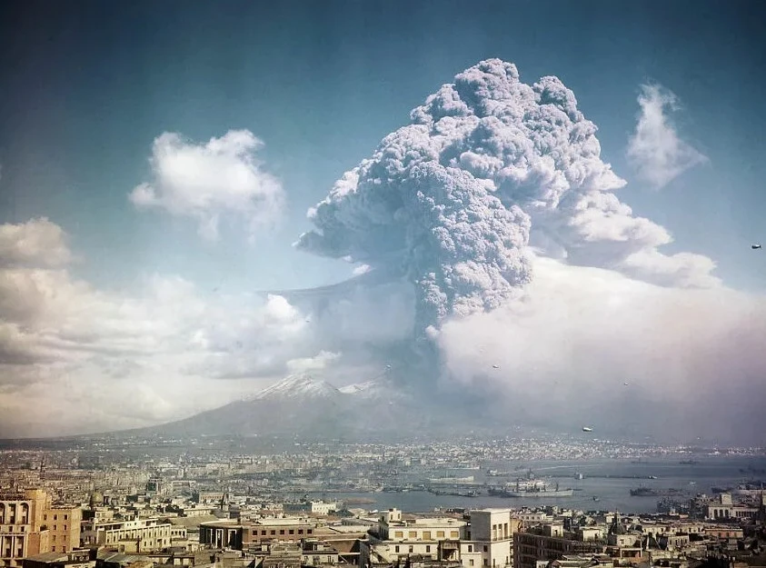 Đột nhập loạt địa điểm nguy hiểm trên thế giới