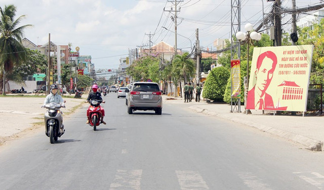 Một góc trung tâm huyện Bình Đại. Ảnh IT. binhdai-1.jpg