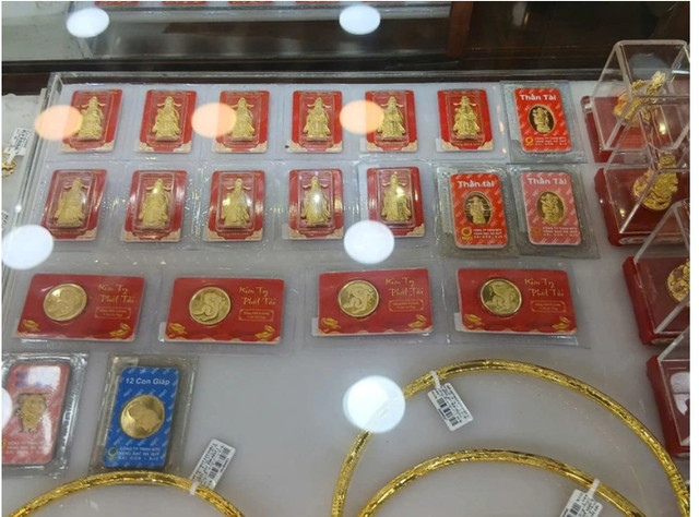 Giá vàng hôm nay lại nóng lên giavang9-8.png