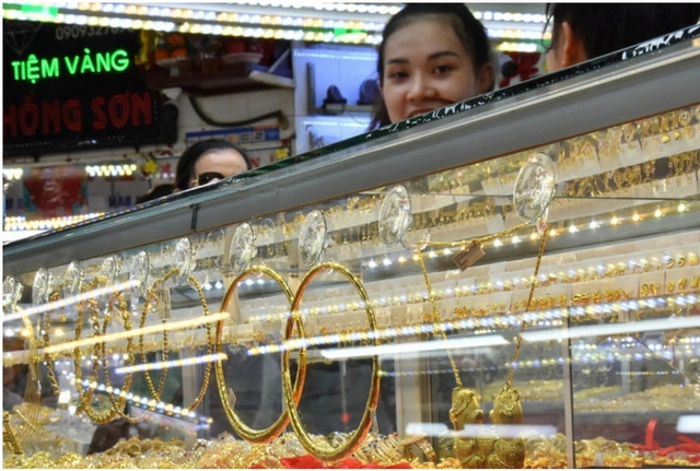 Giá vàng hôm nay biến động mạnh giavang17-7.png