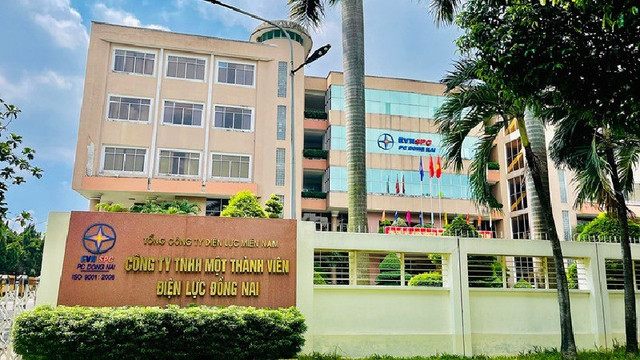 Công ty Hoàng Vũ có tần suất xuất hiện dày đặc và hiệu quả trúng thầu cao tại các đơn vị thành viên thuộc Điện lực Đồng Nai. Công ty Hoàng Vũ có tần suất xuất hiện dày đặc và hiệu quả trúng thầu cao tại các đơn vị thành viên thuộc Điện lực Đồng Nai.